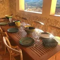 Chambres d' hôtes l'Escalo à Moutiers-Ste-Marie (04360), khách sạn ở Moustiers-Sainte-Marie