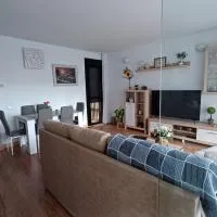 Vivienda Uso Turístico Las Gemelas de Arevalo, hotel Arévalóban