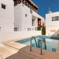 Micro Studio perfect for backpackers, couples, 3 min drive to Playa El Nino