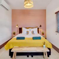 New & luxurious Two Bedroom Apartment at the Water, hotel cerca de Aeropuerto Internacional Flamingo - BON, Kralendijk