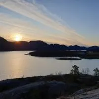Kleines Haus am Fjord, Hotel in Sør-Eidem
