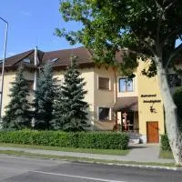 Belvárosi Vendégház, hotel sa Mór