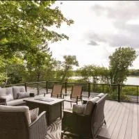 Cedar House Retreat, hotel a Excelsior