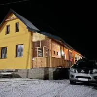 Turistický apartmánový domček Runina 11, khách sạn ở Runina
