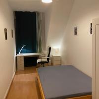 Nice Private Room in Shared Apartment - 2er WG: bir Wiesbaden, Westend oteli