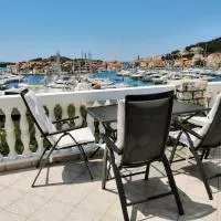 Apartments Tiho&Marija، فندق في تريبونج