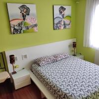 Apartamento con piscinas y pistas de padel
