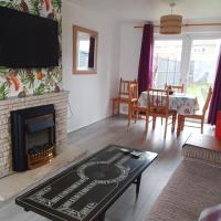 Owl Haven: Comfortable central 3 bedroom house, with an enclosed garden.