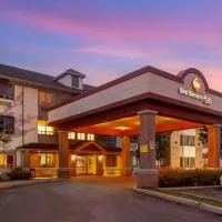 Best Western Plus Burlington Inn & Suites: Burlington şehrinde bir otel