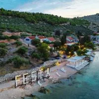 Glamping resort Fešta Kornati, hotel v destinaci Pristanišće