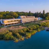 Hotel OTP Balatonszemes: Balatonszemes şehrinde bir otel