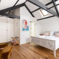 Stylish Cornish Village 3 bedroom house old Newlyn, hotel v destinácii Newlyn