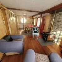 Cabaña con estacionamiento, hotel en Panguipulli