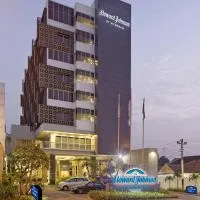 Howard Johnson By Wyndham Pekalongan, hotelli kohteessa Pekalongan