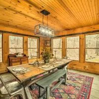 Quiet Cabin Retreat on 30 Acres Near Kentucky Lake，New Concord的飯店