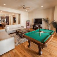 Skyline Oasis l Spacious Retreat with Proximity to Medical Center, Downtown, and Stadiums, hotel in Midtown, Houston
