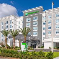 Holiday Inn & Suites Orlando - International Dr S, an IHG Hotel, hotelli Orlandossa alueella Sea World Orlando Area