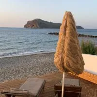 Esperanto seafront studio