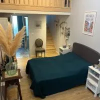 Viesnīca Jolie chambre dans une dépendance de longère bretonne pilsētā Plouvara