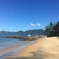 Angra dos Reis - Casa p&eacute; na areia na Praia de Fora - Ponta Leste, hotel em Angra dos Reis