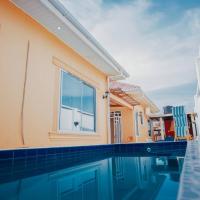 Heavenly ApHEARTment with backyard swimming pool, hotel perto de Dodoma - DOD, Dodoma