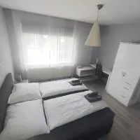 Alisa Apartments, отель в городе Kostomlaty