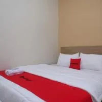 RedDoorz Plus near UMS Solo 2, hotel u gradu Solo