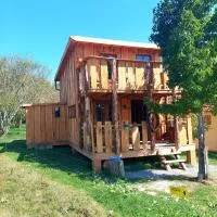 Cabane insolite TOUT CONFORT Chalet Gites Luzy Morvan Bourgogne, hotel Luzy városában