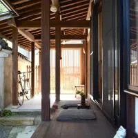 続異人館 ZOKU IJINKAN Guest House, hotelli kohteessa Arita