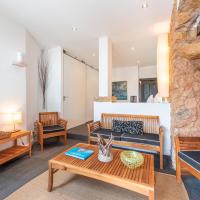 ALTIDO Beach Studio with Patio and Parking