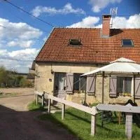 Gîte La Roussette 3 étoiles, hotell sihtkohas Fresnes