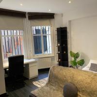 High St Ken 1 bed flat