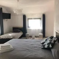 camere de închiriat livada cu meri, hotel em Căpăţîneni-Ungureni