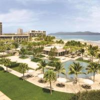 Villa seaview and apartment -Spa Da Nang Resort by JT group "Free pick up", hotel en Da Nang