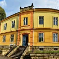 Hotel Stará Škola, ξενοδοχείο σε Mezná