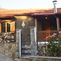 Capris Rustic Ηouse with Mountain View، فندق في Archaia Feneos