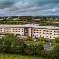 McWilliam Park Hotel, hotel di Claremorris