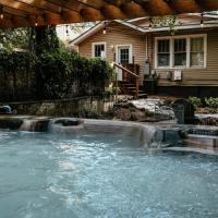 Brooks Solar House with Backyard Spa and Firepit