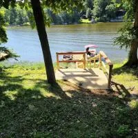 Lake Malone ky Lake shore home right on water with private boat dock, A Shore Thing, hotel v destinaci Lewisburg