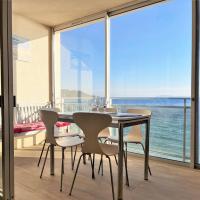 Appartement 2 pi&egrave;ces avec vue mer, plage &agrave; Cavali&egrave;re - FR-1-251-434, hotel a Le Lavandou