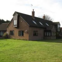 Clare House, hótel í Mundford