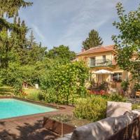 Luxurious Holiday Home in Perchtoldsdorf with Swimming Pool, hotel in Perchtoldsdorf