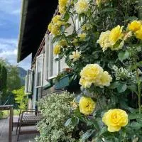 Holzhaus Falkenstein, hotel em Schwarzau im Gebirge