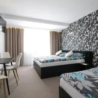 Motel Na Zbójeckiej 24h - MOP S7 Rabka-Zdrój, khách sạn ở Skawa