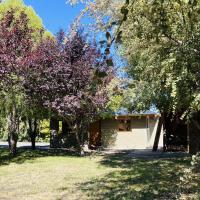 Fly Fishing Cabin, River Coast., hotell i Los Helechos