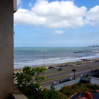 Semipiso Casaverde,con doble vista al mar, frente a la playa!con cochera y balcón terraza, hotel en Constitución, Mar del Plata