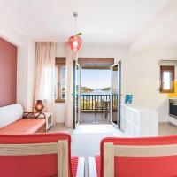 Nereus & Oceanus Beachfront Apartments, Lagonisi Beach #FeelsLikeHome, hotel a Ormos Panagias