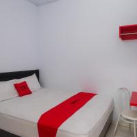 RedDoorz at Lapangan Bandara Sam Ratulangi Manado, hotel poblíž Letiště Sam Ratulangi - MDC, Manado
