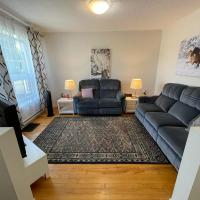 3 Bedrooms cozy comfortable vacation home downtown Gatineau Ottawa near Parliamant and Park、ガティノー、ハルのホテル