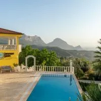 APA Mountain Lodge, hotell i Antalya